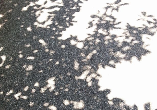 惹かれる色の心理 グレイ グレー は ニュートラル 不安 色彩でココロをチェック 色彩心理の専門家 色とココロのコンシェルジュ